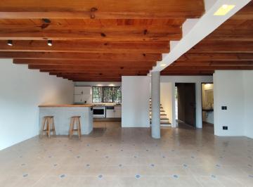 Casa · 150m² · 3 Recámaras · 2 Estacionamientos · Casa en Renta en Valle de Bravo con Jardín