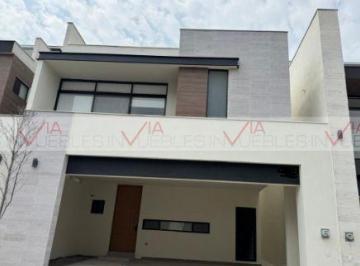 Casa · 307m² · 3 Recámaras · 2 Estacionamientos · Casa en Renta en Península