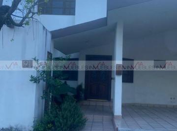 Casa · 274m² · 3 Recámaras · 2 Estacionamientos · Casa en Renta en Monterrey