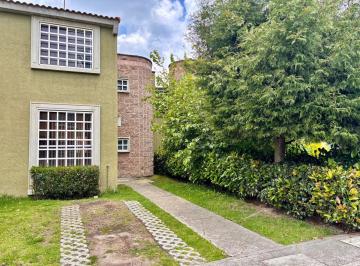 Casa en condominio de 3 habitaciones, Calimaya · Casa en Venta en Privada, en Calimaya, con Vigilancia, Zona de Alta Plusvalía