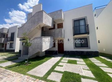 Departamento de 2 habitaciones, San Miguel de Allende · Zirándaro Departamento en Planta Baja en Venta Rah2712