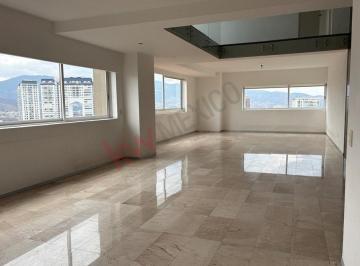 N/A · Renta Iluminado Penth House en Villa Florence, Interlomas