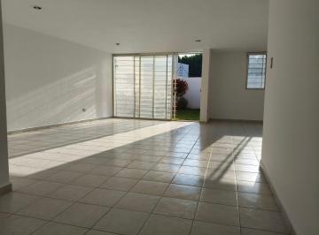 Casa de 3 habitaciones, Puebla · Casa en Venta a Pie de Calle en La Colonia Bello Horizonte de 197 m
