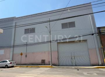 Bodega comercial · 2000m² · Bodega en Renta en Valle de Oro, San Juan del Río, Querétaro.