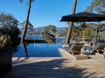 Casa en condominio de 5 habitaciones, Valle de Bravo · Casa en Venta en Avandaro con Vista Al Lago