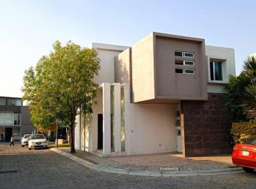 Casa de 3 habitaciones, San Andrés Cholula · Remate en Parque Campeche | Casa con Jardín a Área Verde y Gran Potencial por $3.2 Mdp