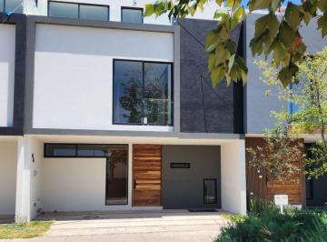 Casa de 5 habitaciones, Zapopan · Casa Nueva en Venta en Solares Altanza de 5 Recamaras en Zapopan