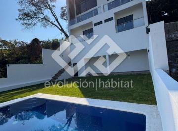 Casa de 3 habitaciones, Cuernavaca · Casa Sola en Venta, con Alberca en Lomas Tetela Cuernavaca Dentro de Fraccionamiento con Seguridad