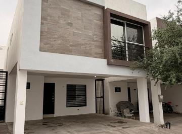 Casa · 155m² · 3 Recámaras · 2 Estacionamientos · Casa en Fraccionamiento Arezzo Residencial