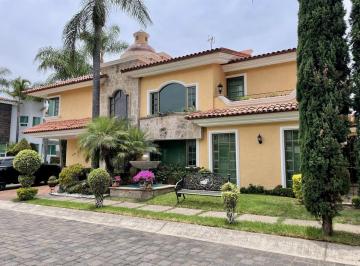 Casa en condominio · 280m² · 3 Recámaras · 3 Estacionamientos · Casa Venta Jardin Real