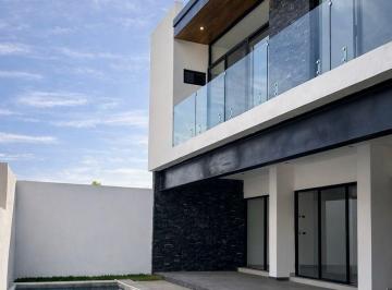 Casa de 4 habitaciones, Torreón · Casa en Venta en Las Villas con Alberca