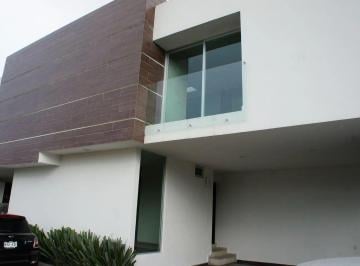 Casa de 3 habitaciones, Metepec · Casa en Venta en Status, Metepec, Estado de Mexico