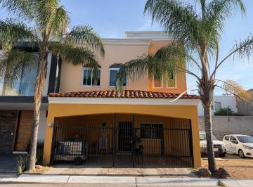 Casa en Venta de 3 habitaciones San José del Bajío · Hermosa Casa en Venta