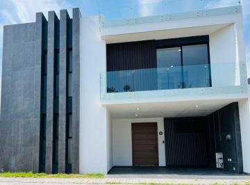 Casa de 3 habitaciones, San Andrés Cholula · Impecable Residencia en Renta, Solo Para Clientes Exclusivos en Lomas de Angelopolis