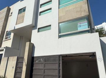 Casa de 3 habitaciones, Monterrey · Vendo! Hermosa Casa $10,500,000 en Colinas del Valle! 3 Rec. Paneles Solares