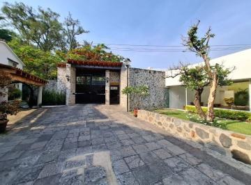 Casa de 3 habitaciones, Cuernavaca · Venta de Casa en Cuernavaca, Morelos, Fraccionamiento con Alberca