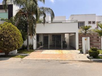 Casa · 340m² · 3 Recámaras · 2 Estacionamientos · Casa en Renta, Las Cruces Club de Golf, Apodaca, Nuevo Leon