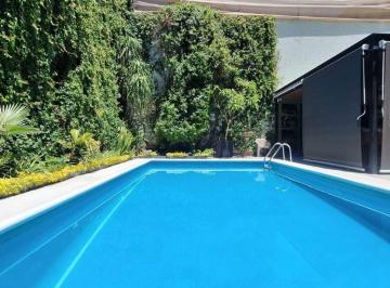 Casa de 5 habitaciones, Guadalajara · Redidencia en Venta en Residencial Victoria, Lujo Sustentable y Alberca Equipada