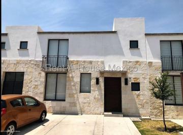 Casa de 3 habitaciones, Querétaro · Renta - Casa 139 m en El Refugio - 3 Recámaras 2.5 Baños - Privada con Alberca