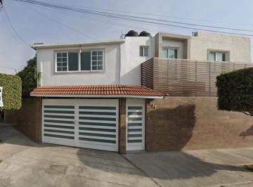 Casa de 5 habitaciones, Nezahualcóyotl · Casa en Venta en Bosques de Aragon Nezahualcoyotl