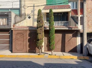 Casa de 4 habitaciones, Nezahualcóyotl · Venta de Grande Casa en Bosques de Aragón