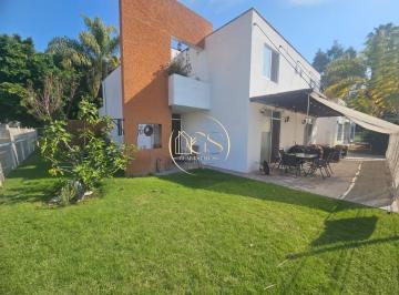Casa · 384m² · 3 Recámaras · 4 Estacionamientos · Casa en Venta Alamo Contry Club Celaya