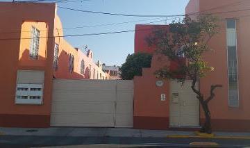 Casa · 106m² · 3 Recámaras · 1 Estacionamiento · Casa en Renta en La 23 Poniente