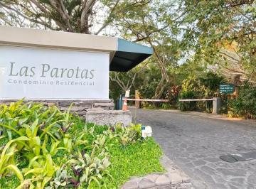 1 · Casa en Renta en Las Parotas, Colima: Residencia en Condominio con Excelentes Amenidades