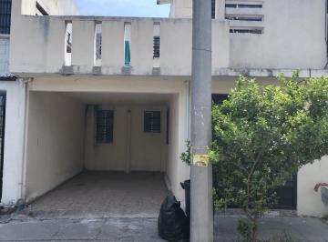 Casa de 3 habitaciones, Juárez · Casa de 2 Plantas y 3 Recamaras con Terraza