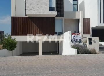 Casa · 258m² · 3 Recámaras · 4 Estacionamientos · Casa en Venta en Carlota - (4)