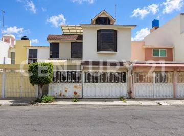 Casa · 204m² · 4 Recámaras · 1 Estacionamiento · Venta Casa Cumbria Cuautitlan Izcalli 11289