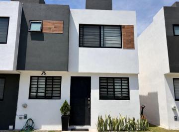 Casa en condominio de 3 habitaciones, El Marqués · Casa en Venta en Zakia, Excelente Ubicación en Entrada del Fraccionamiento