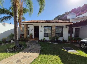 bc719eaed756928f818f203d4e12e2196d5a926f42dc74965b756922abd32a44 · Casa en Venta de Una Planta en El Palomar
