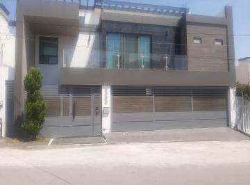 Casa · 434m² · 3 Recámaras · 2 Estacionamientos · Casas en Venta en Misión Cumbres 2 Sector