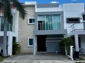 Casa de 4 habitaciones, Benito Juárez · Residencial Aqua