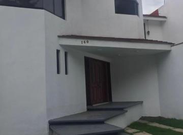 Casa de 3 habitaciones, Metepec · Casa en Renta en Club San Carlos, Metepec