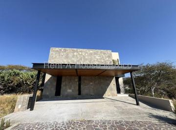Casa de 3 habitaciones, Querétaro · Venta Casa Nueva en Altozano 3 Recamaras 4 Baños Jardin Privado Estacionamiento Techado