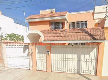 Casa de 3 habitaciones, Tehuacán · Casa en Venta en Puebla en Excelente Ubicacion y Alta Plusvalia en Remate!