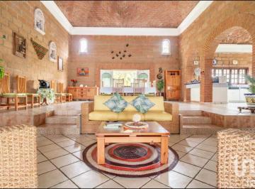 Casa · 612m² · 4 Recámaras · 4 Estacionamientos · Casa en Venta en Acapulco