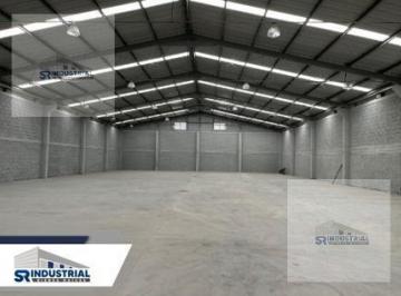 Bodega comercial · 880m² · 4 Estacionamientos · Bodega en Renta Santa Catarina