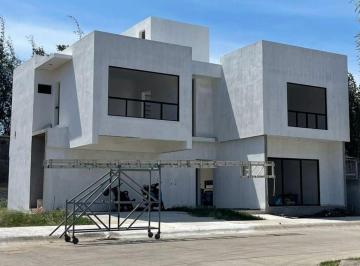 d92339748d55079c1e21e808c5163090fef85ae040a06d810844a5aa4b2c57ae · Casa en Venta en Veracruz con Hab. en P. B. Fracc. Río del Dorado