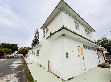 ff2fd3ba0c952b795de306f6ea588dae186f13a279d5731260a0ba9b7fa97222 · Casa en Venta en Veracruz Esquina en Fracc. Flores del Valle