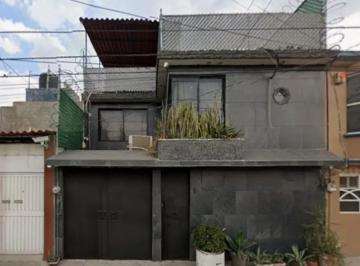 Casa de 4 habitaciones, Coacalco de Berriozábal · Atractiva Oportunidad de Remate Bancario en Villas de Las Flores Coacalco Edo Mex C500