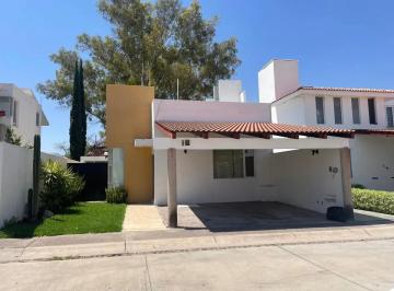1 · Casa en Venta en Tres Arroyos Al Norponiente de Aguascalientes