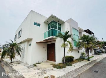 b77e718f44cb9457fbd90b2715ff46a117724712c9721511dfb1fe4085ad5f1a · Casa en Venta en Veracruz en Esquina Fracc. Lomas Residencial