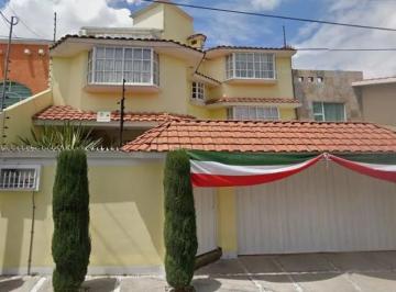 Casa de 3 habitaciones, Metepec · Casa en Venta Cerrada Fresnos, Casa Blanca, San Jerónimo Chicahualco, Estado de México, México