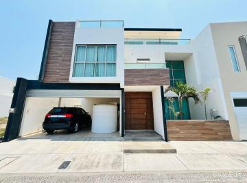 2da21642b7f6d2188ae1892e6765d0407a29f0f7740da4a9a095277615c9d6e8 · Casa en Venta en Veracruz con Vista Al Mar y Alberca Fracc. Lomas del Sol