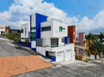 Casa · 241m² · 2 Estacionamientos · Casa Manila en Venta en Monte Magno, Xalapa, Ver.