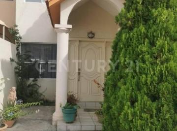 Casa · 223m² · 3 Recámaras · 2 Estacionamientos · Venta Casa en Colonia San Felipe en Cd Chihuahua