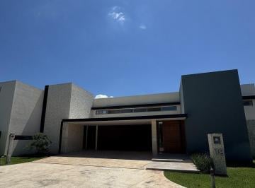 Casa de 3 habitaciones, Mérida · Residencia en Venta o Renta en Privada Alto Viento, Temozón, Mérida